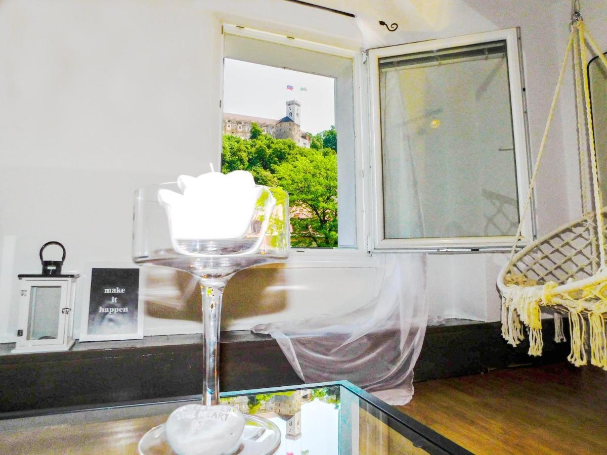 Old Town Theatre Staircase Apartments 류블랴나 외부 사진